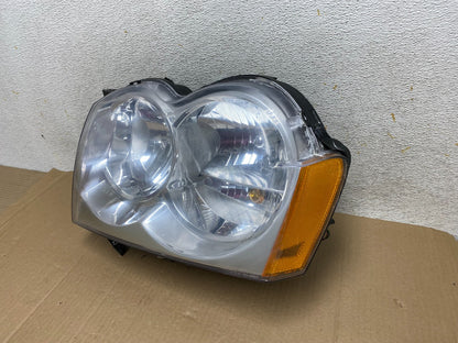 2005-2007 Jeep Grand Cherokee Left Driver LH Halogen Headlight TYC AI1174 DW1