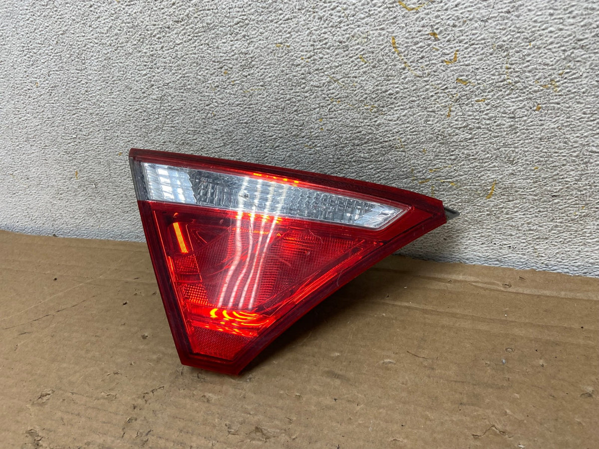2015 - 2017 Toyota Camry Left Driver LH Side Tail Light Inner AH9040 LK2