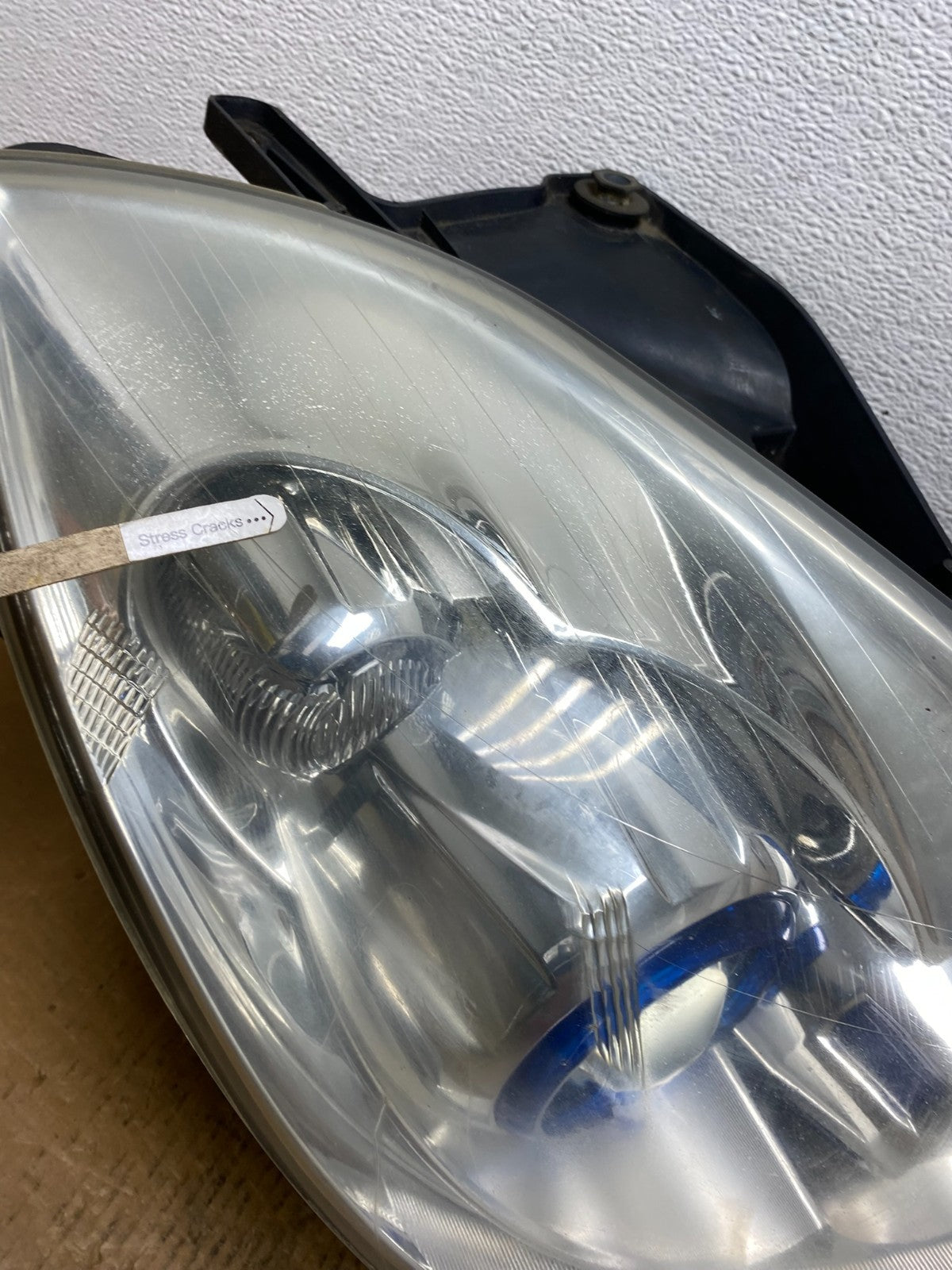 2008-2012 Buick Enclave Right Passenger Headlight Xenon Hid Two Ballast AE12444