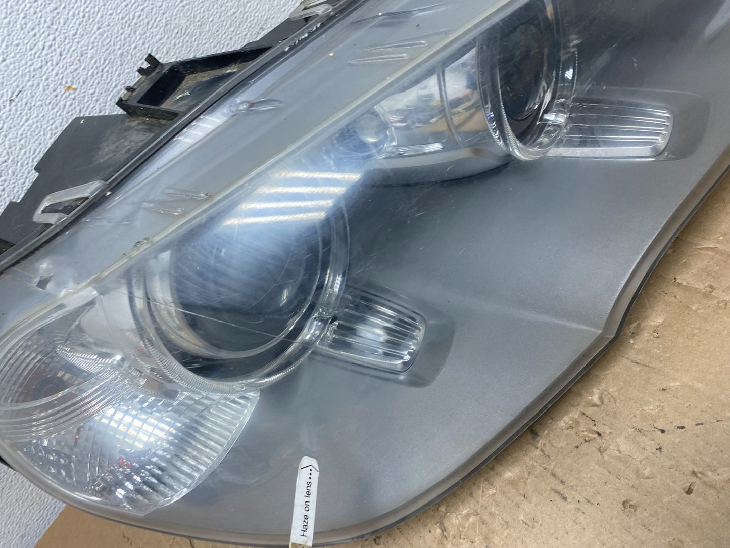 2011 to 2013 BMW X5 Right Passenger RH Side Headlight Xenon HID AD8208 DW4