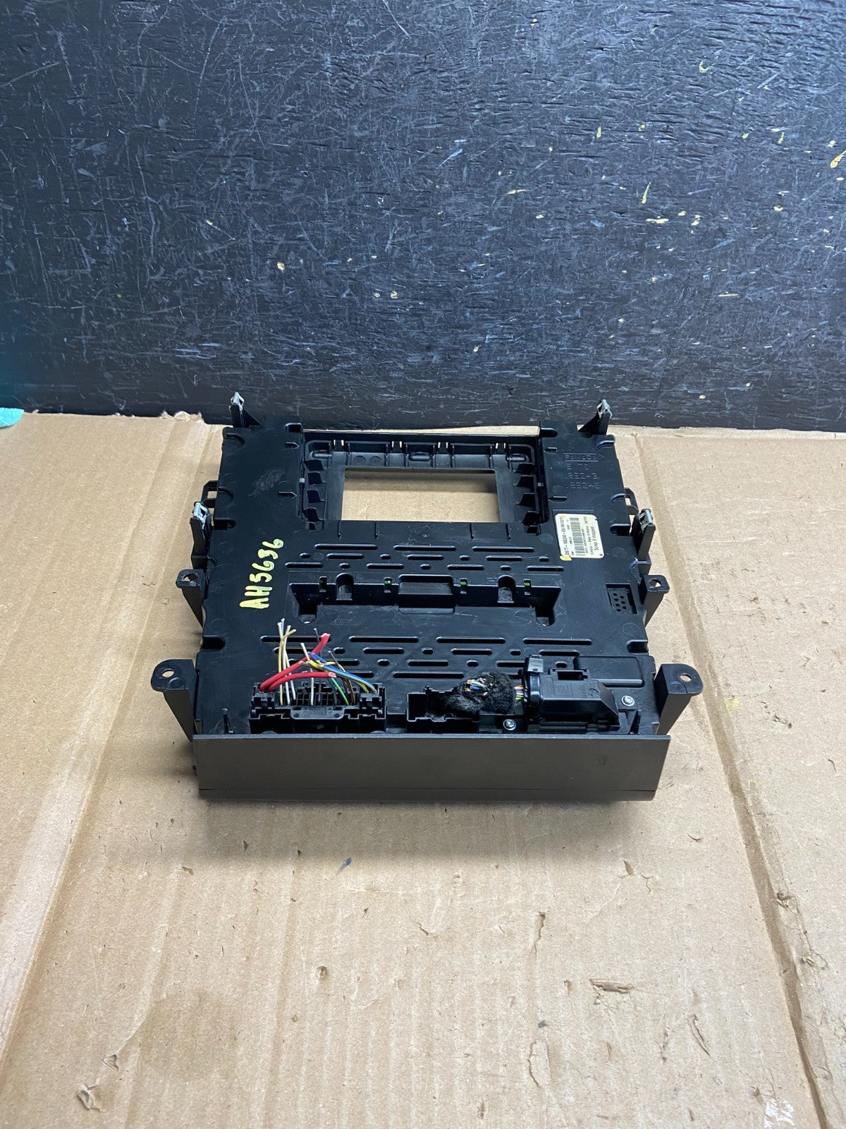 2013 - 2016 Ford Fusion Radio Climate Control A/C Control ah5636 DG3