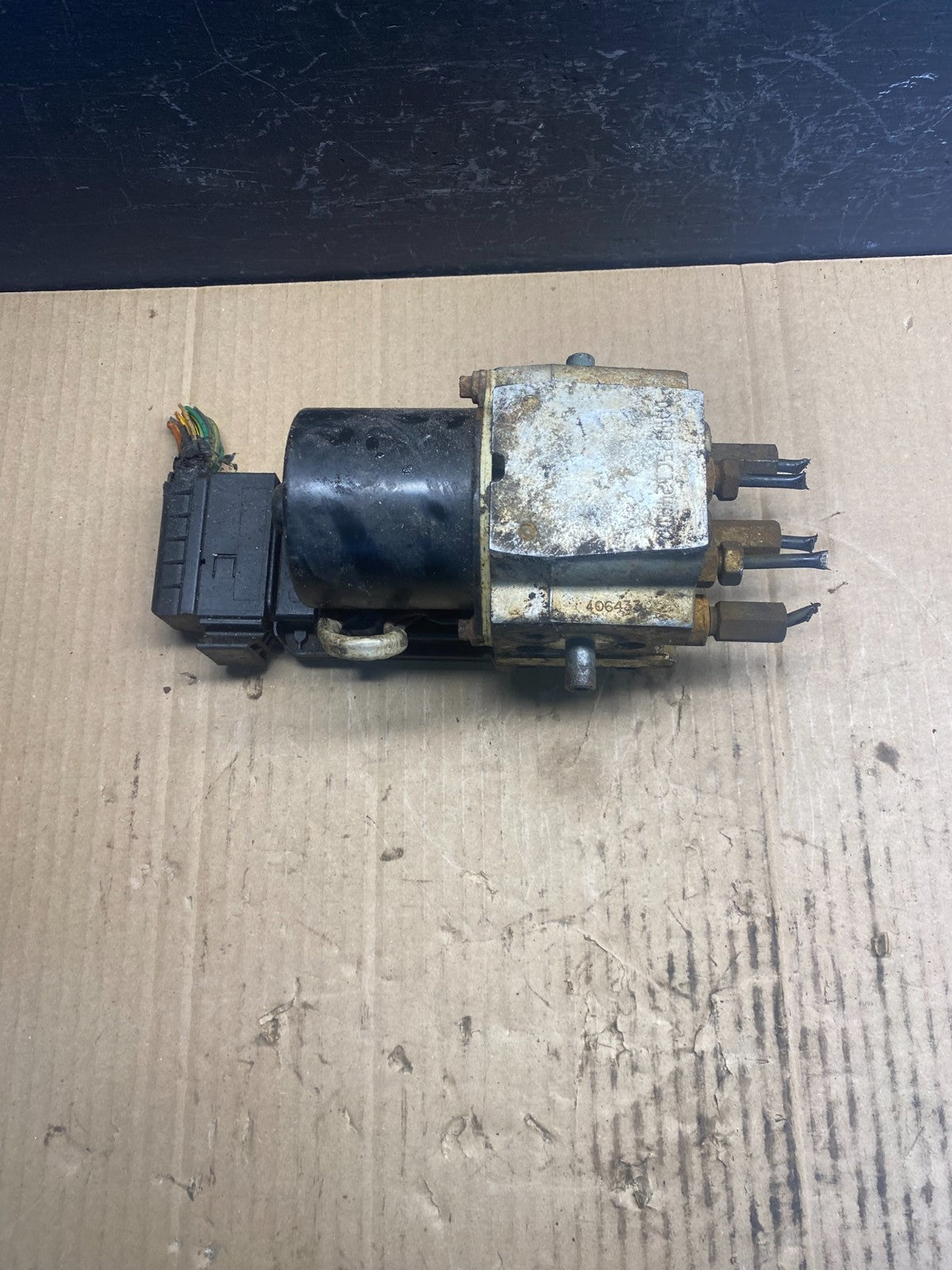 2004 2007 Ford E250 E350 Econoline Anti-Lock ABS Antilock Brake Pump AC0928 DG1