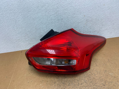 2015 to 2018 Ford Focus Tail Light Hatchback Right Passenger Side AE1321 DW0