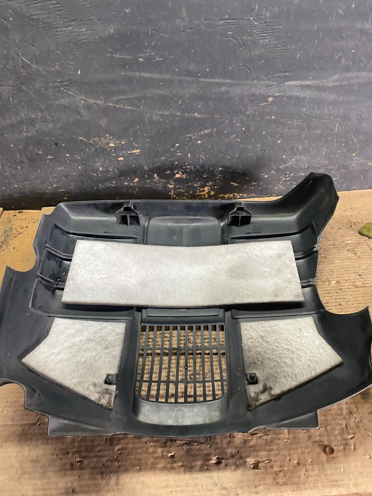 2007 to 2014 Subaru Tribeca 3.0L Factory Engine Cover 14025AA24A S5949 DG5