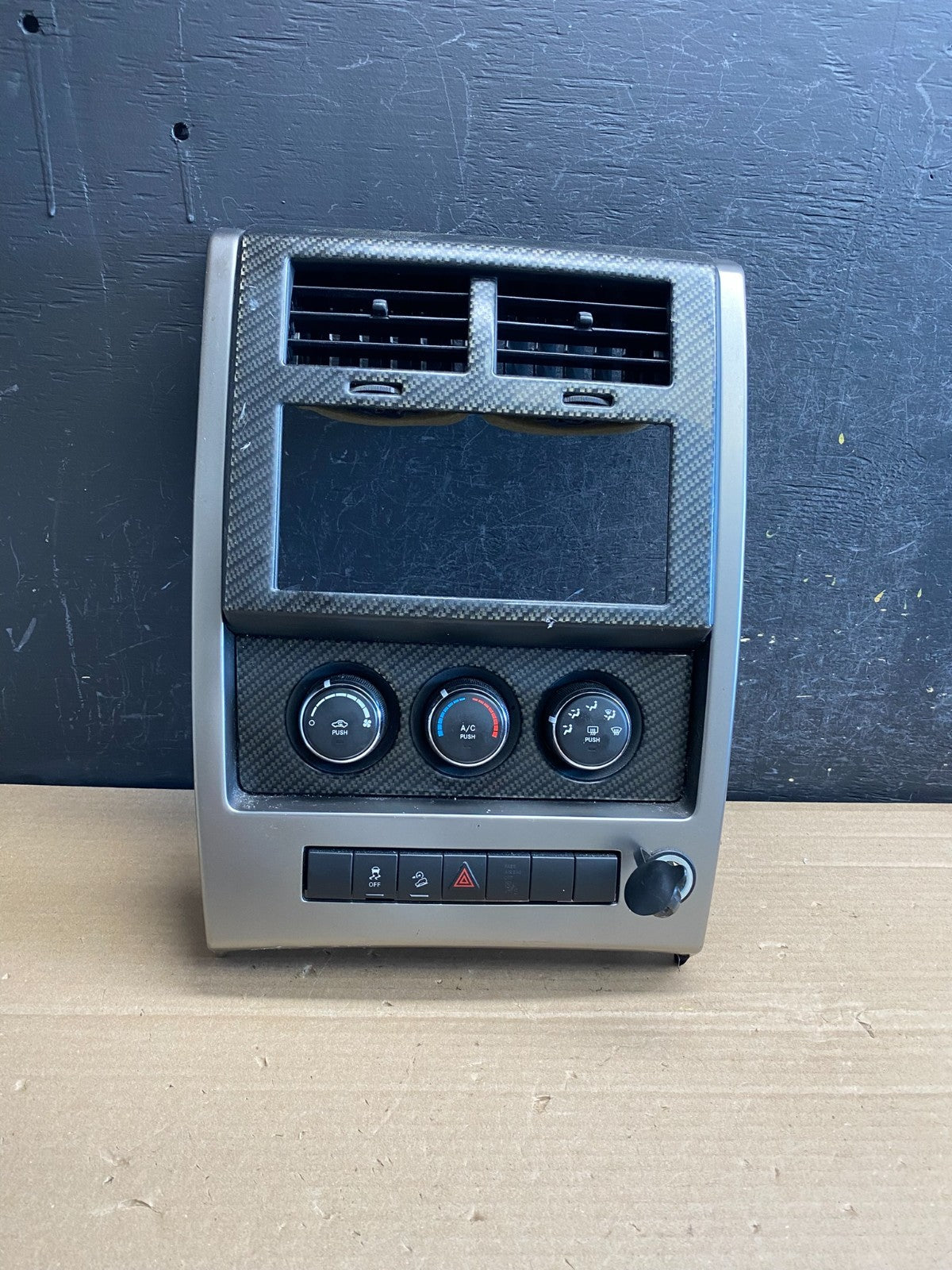 2008 to 2012 Jeep Liberty Dash Climate Temperature Control Radio Bezel AG0084 DG0