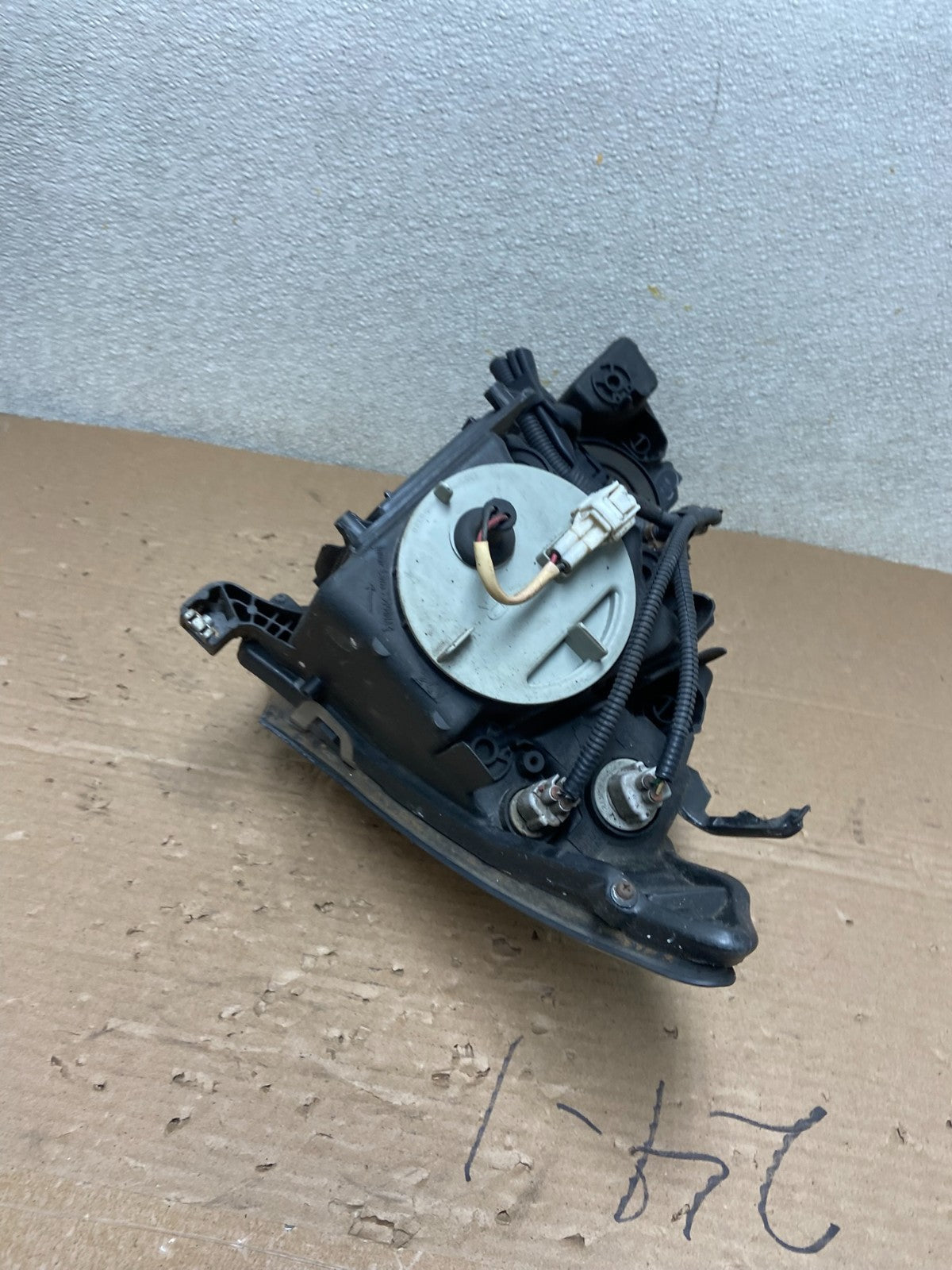 2004 to 2009 Lexus RX330 RX350 Halogen Right Passenger Headlight OEM AB1512 DG8