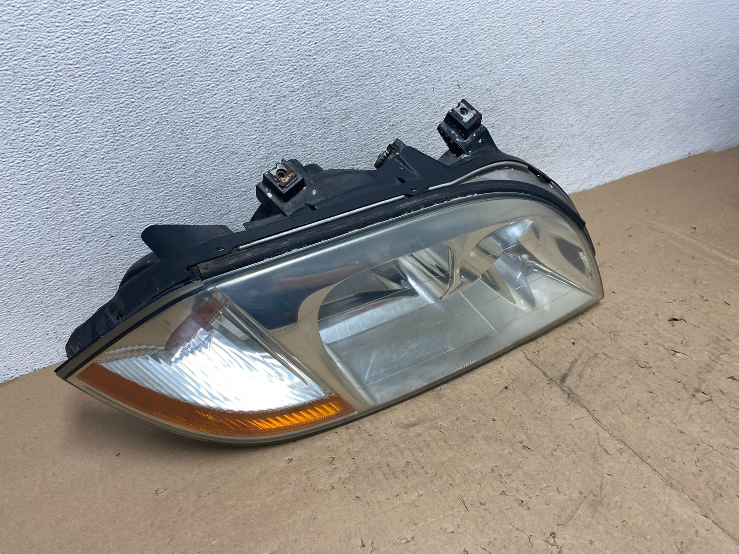 2001 to 2003 Acura MDX Passenger Right RH Headlight AG5553 DW2