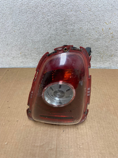 2008 2009 2010 Mini Cooper Hatchback Right Passenger Tail Light AI8395 LK0