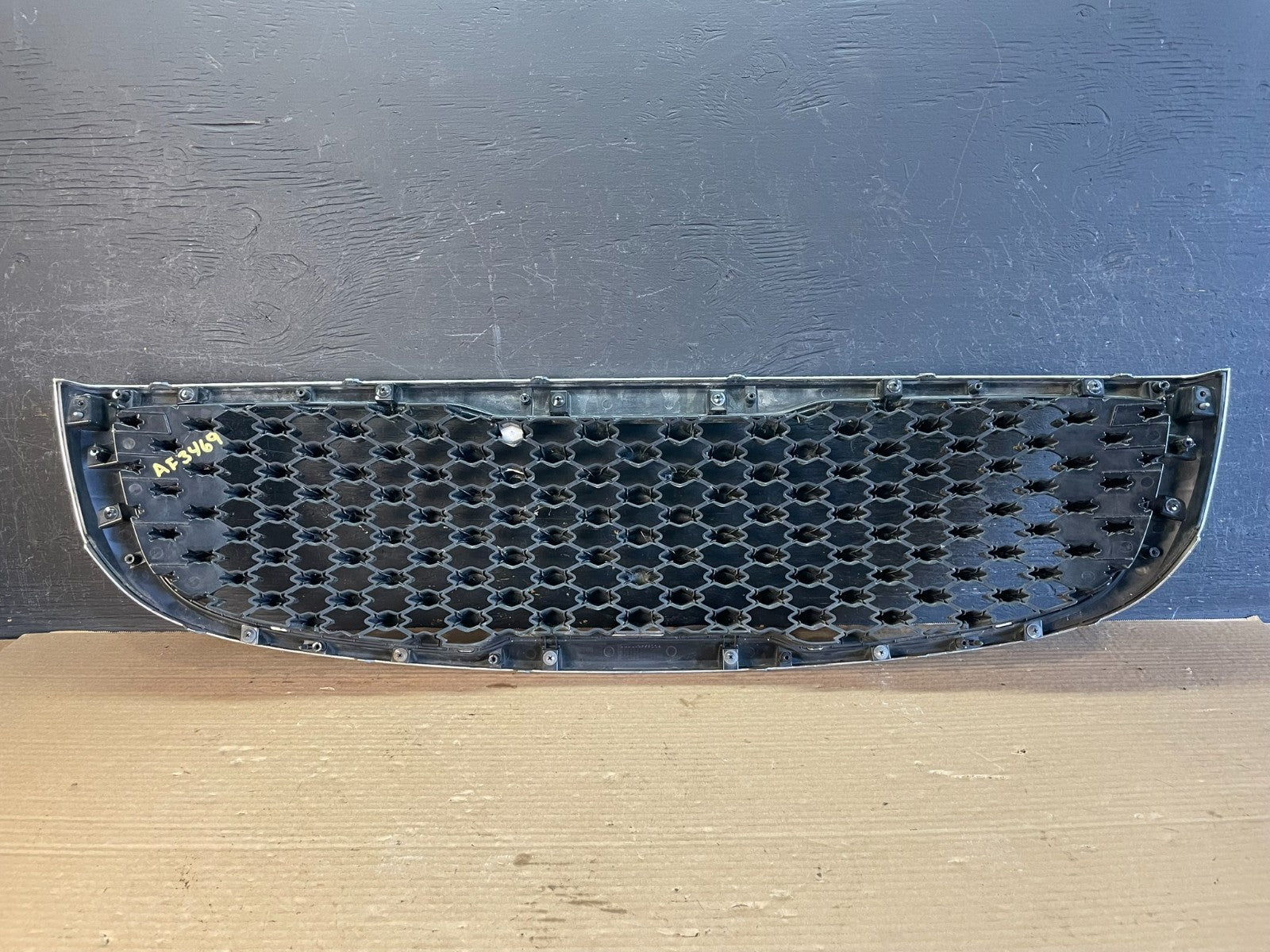 2015 to 2018 Kia Sedona Front Upper Grill Grille AF3469 DG3