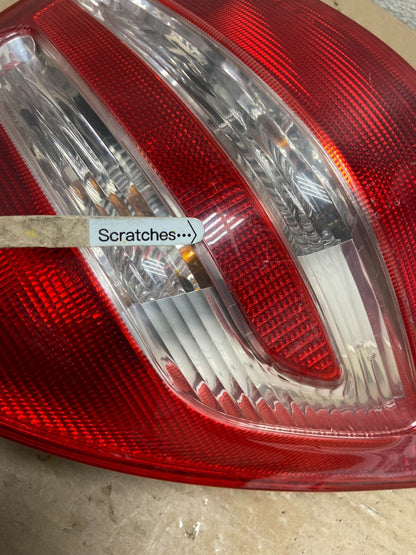 2005-2007 Mercedes-Benz C230 C240 W203 C-Class Left Driver Tail Light AA9397 LK3