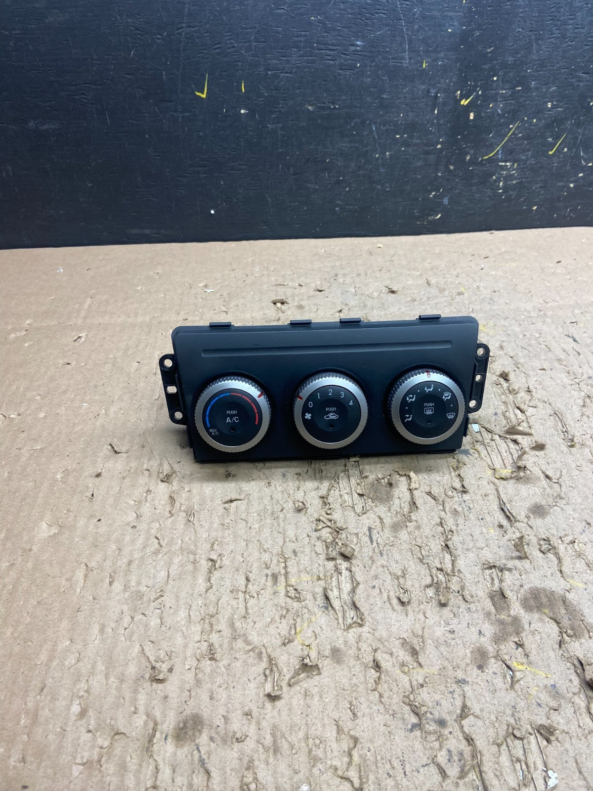 2009 - 2013 Mazda 6 A/C Manual Climate Control Panel t8864 DG0