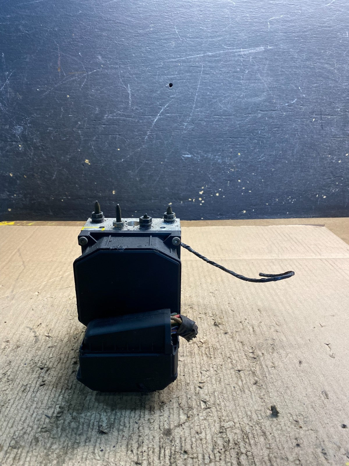 BMW 3 Series 325i 330i ABS Brake Pump Control 34516755243 Z2468 PS3