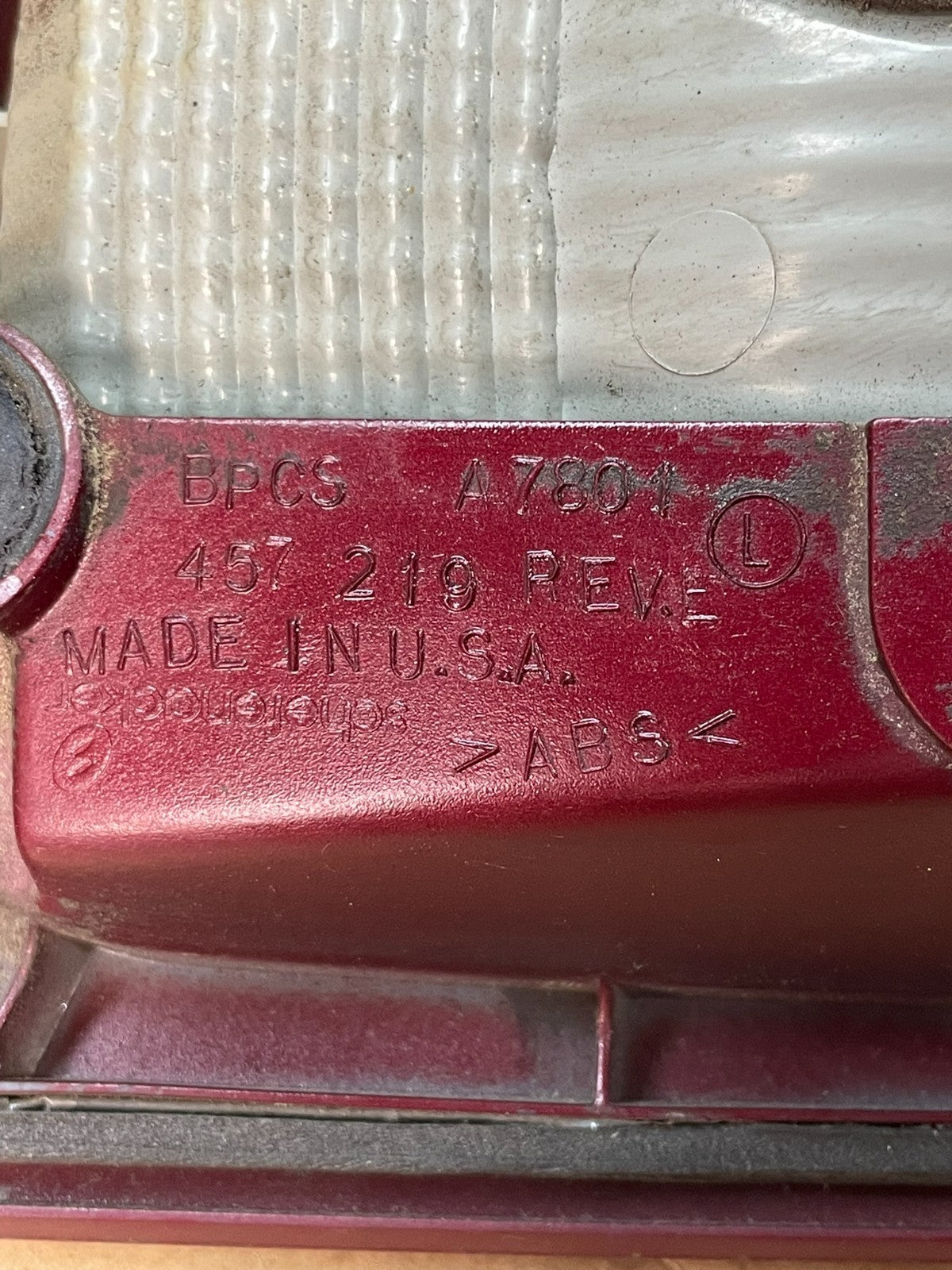 2003-2007 Cadillac CTS Trunk Panel Lid Backup License Plate 3rd Light AC5145 DG6