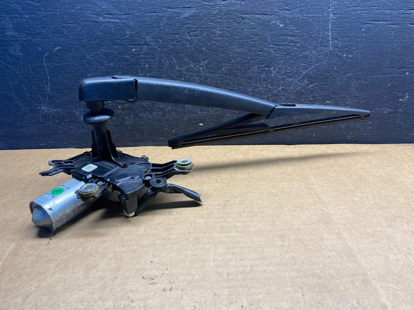 2017 to 2021 Nissan Rogue Rear Windshield Wiper Motor AD7512 DG1