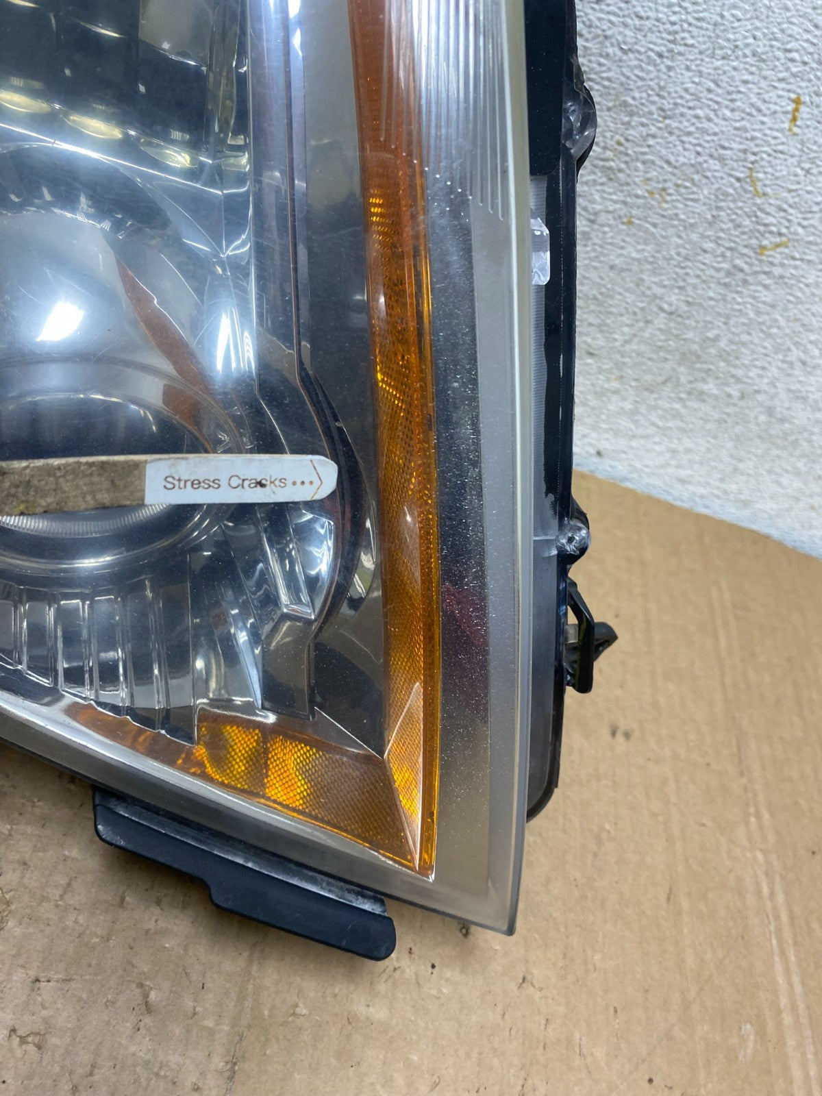 2008 to 2014 Cadillac CTS Right Passegner RH Side Xenon Headlight AI9177 DW4