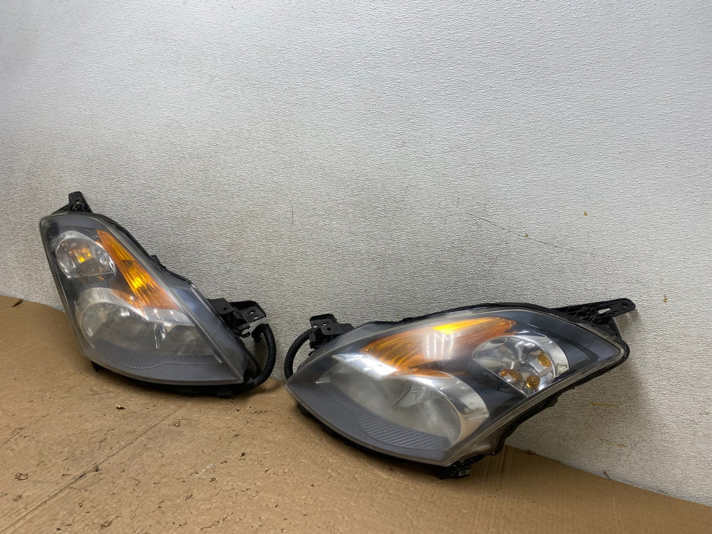 Sedan 2007 2008 2009 Nissan Altima Left+Right Set Headlights V3600 DW1