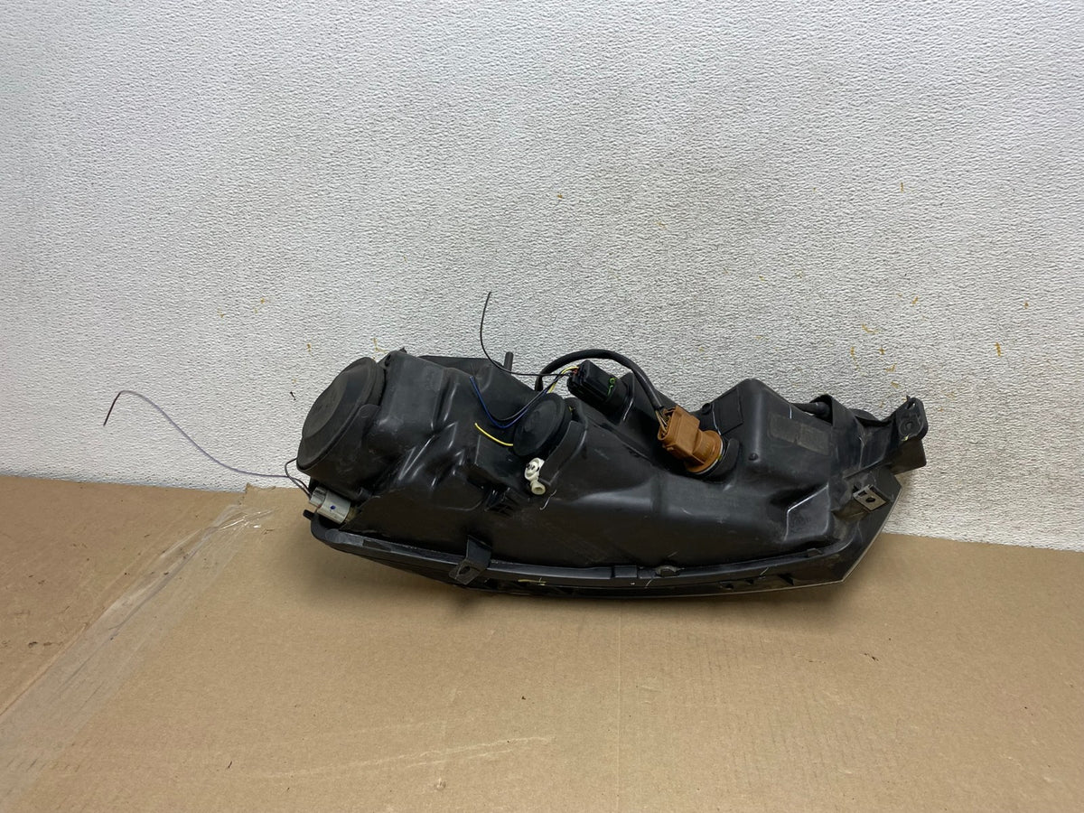 2010 to 2012 Lincoln MKZ HALOGEN Right Passenger Side Headlight AH6654 DW7