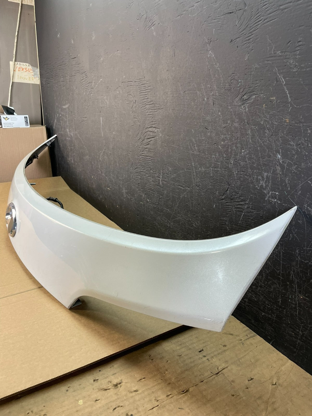 2013-2017 Hyundai Santa Fe Rear Trunk Hatch Molding Trim Panel AC9928 DG1
