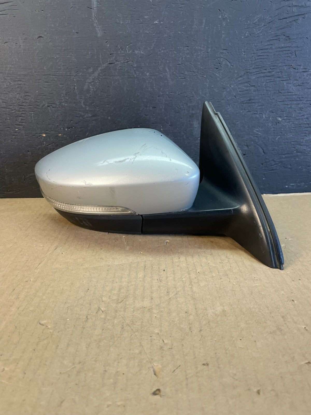 2011-2016 Volkswagen Jetta Sedan Right Passenger Side View Door Mirror AD5602 DW0