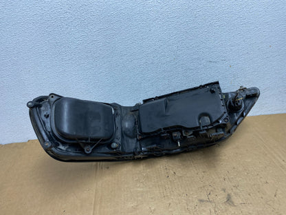 2005 to 2011 Lincoln Town Car Right Passenger Rh Side Headlight AD3178 DW6