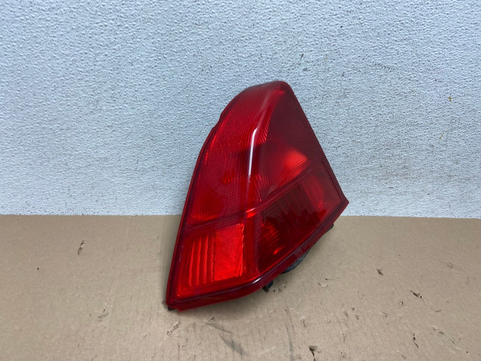 2001 2002 2003 Honda Civic Sedan Left Driver Lh Tail Light AE8747 LK2