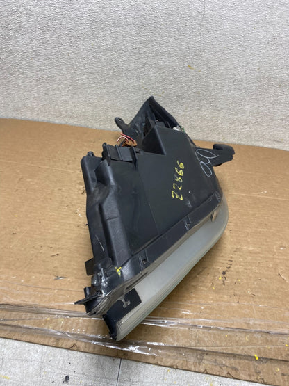 2004 2005 2006 Toyota Solara Halogen Headlight Right Passenger Side Z2866 DW8