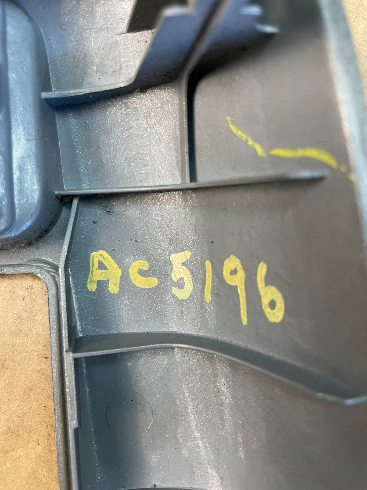 2001-2003 Toyota Sienna Center Console Dash Radio Bezel Trim AC5196 DG11