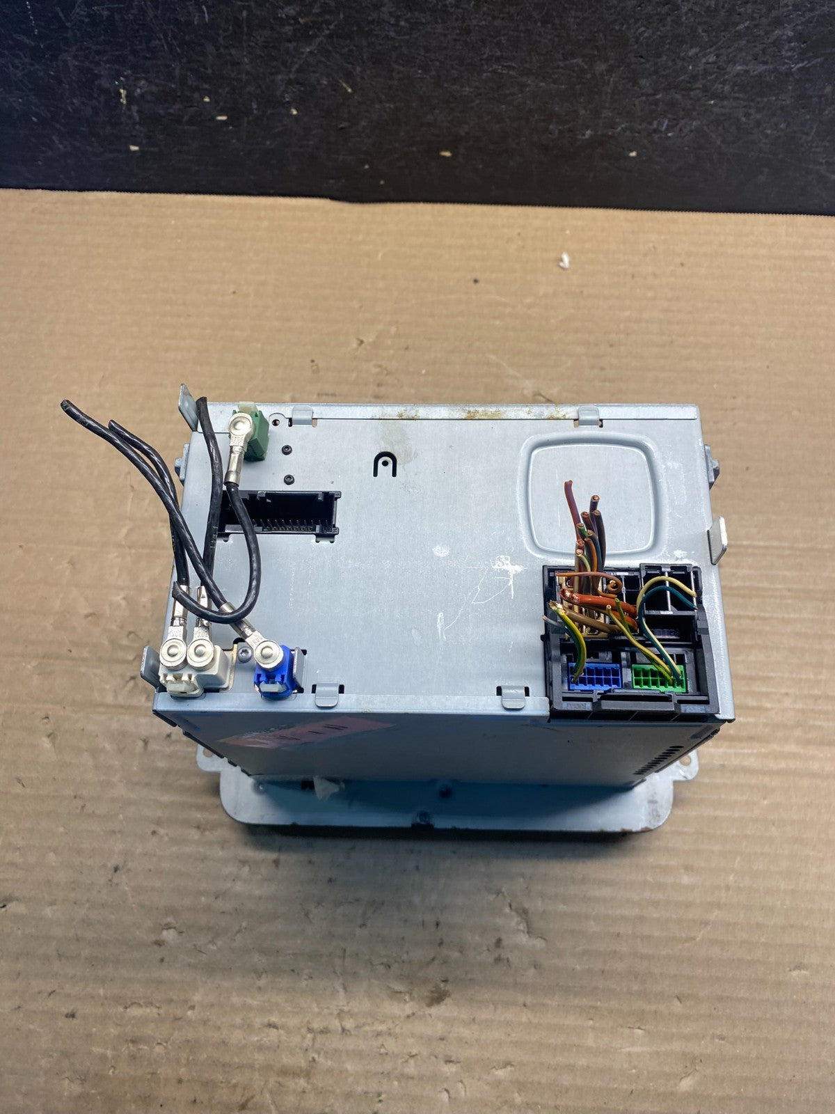 2010 to 2017 Volkswagen Passat Jetta Radio CD Player Screen Navigation AF3900 DW7