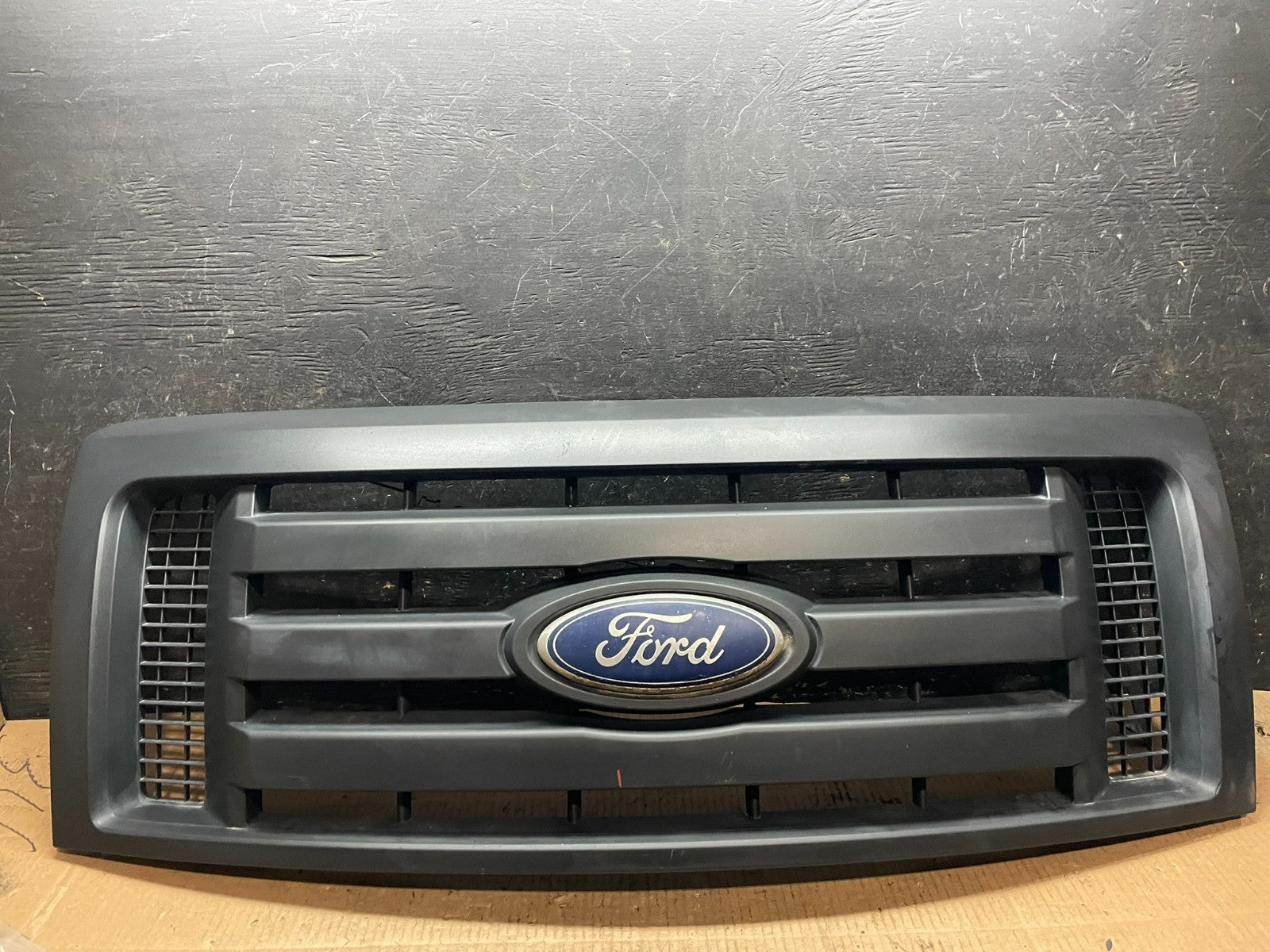 2009 to 2012 Ford F150 Front Upper Grill Grille Chrome Y2030 DG0