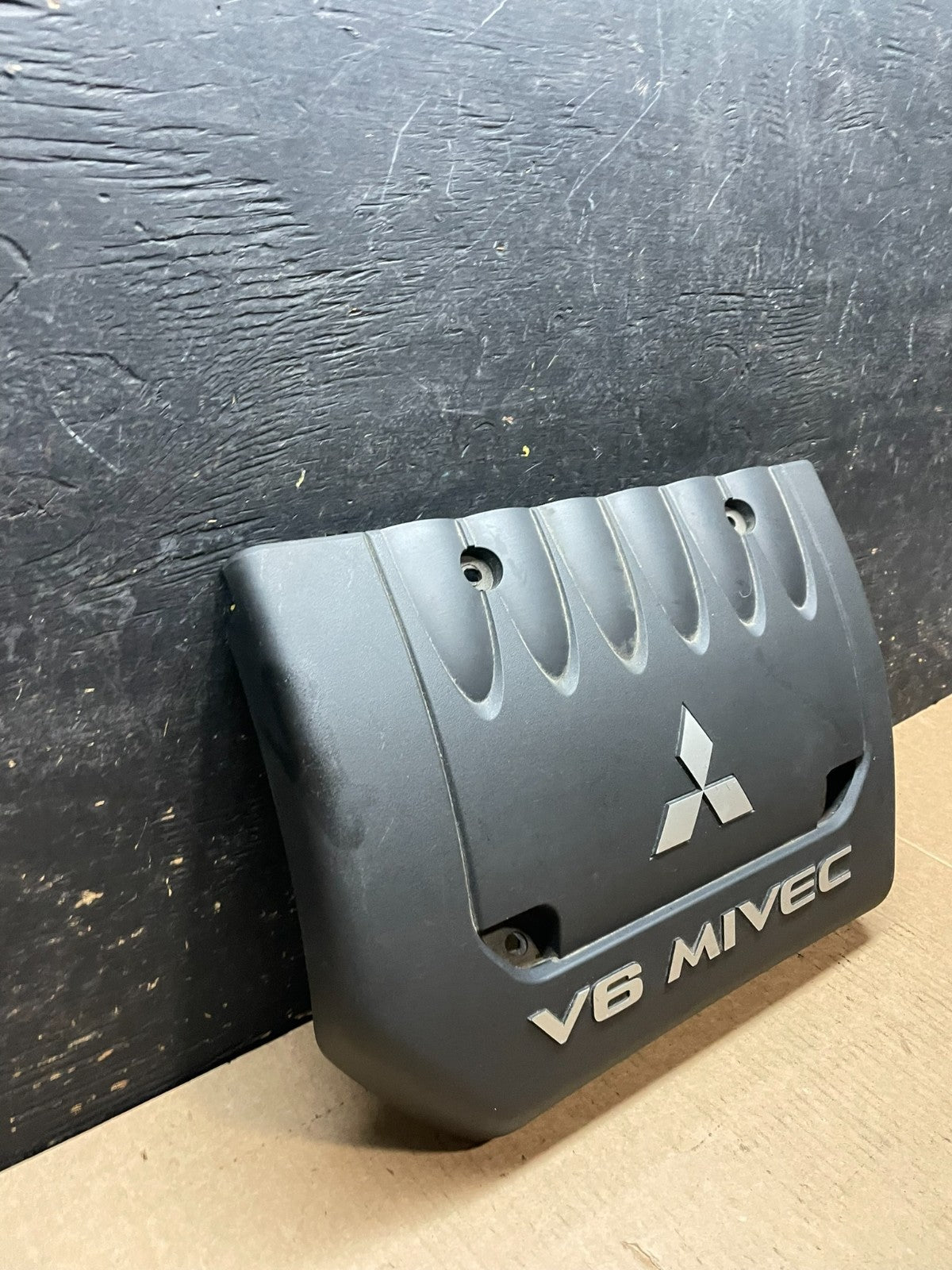 2007 to 2020 Mitsubishi Outlander GT 3.0L V6 Mivec Engine Cover Y9506 DG1