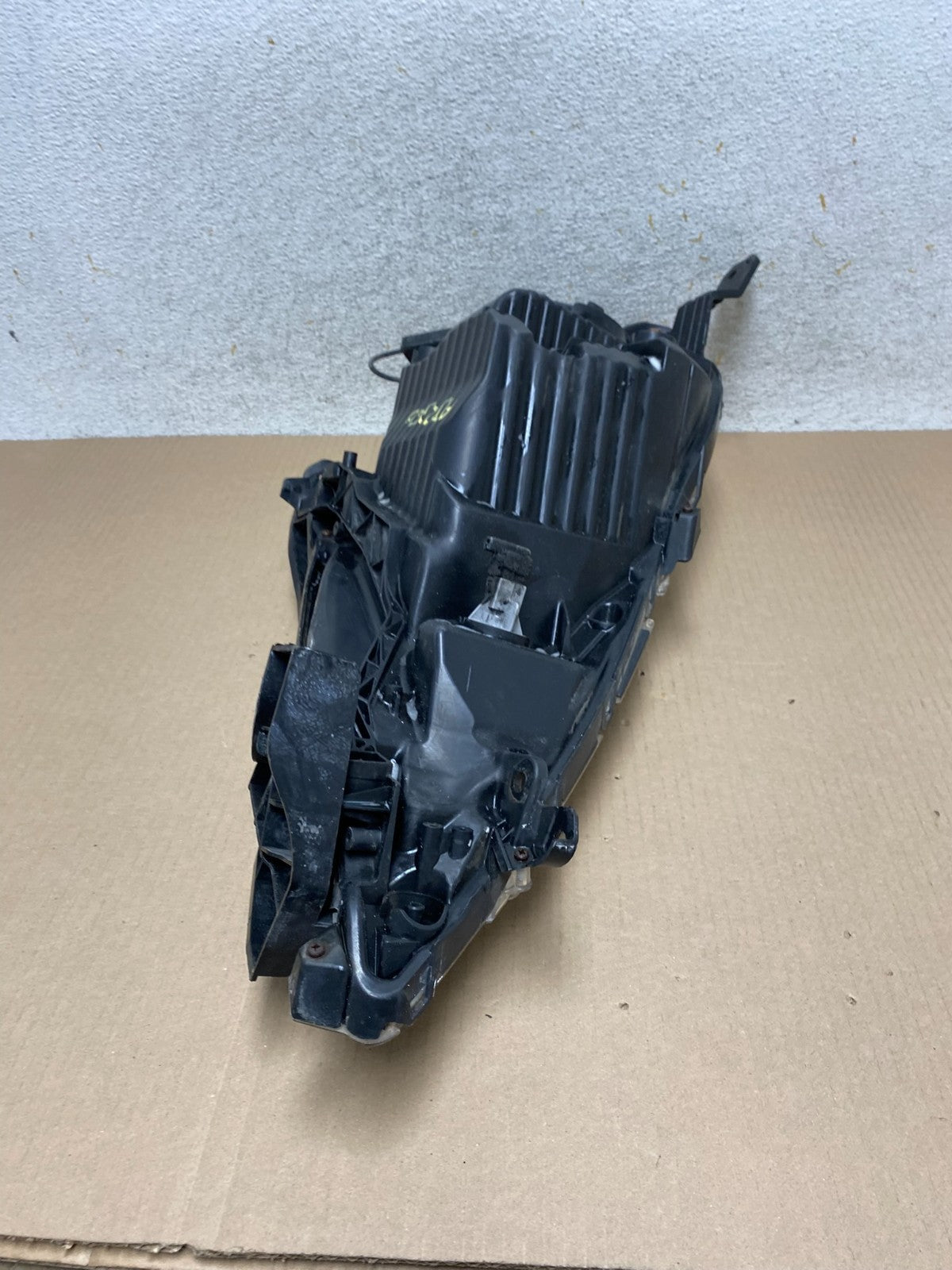 2009 to 2013 Honda Fit Left Driver LH Side Headlight Halogen AJ2360 DW7