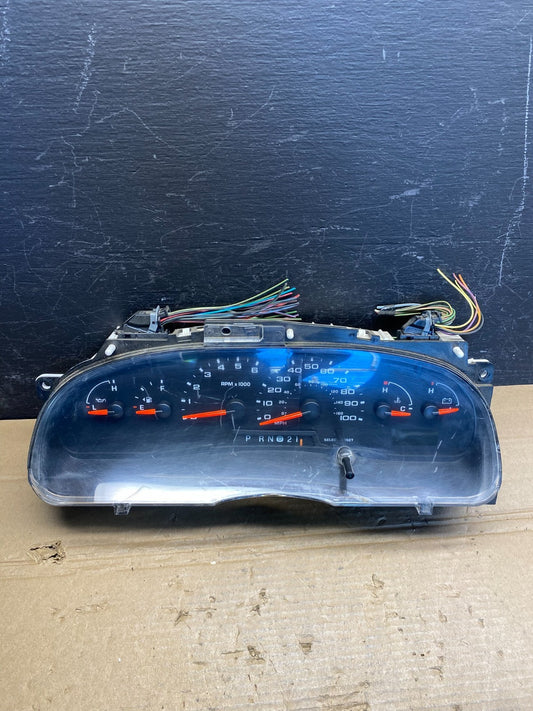 2006 Ford E350 Gauge Speedometer Cluster AD6576 DG0