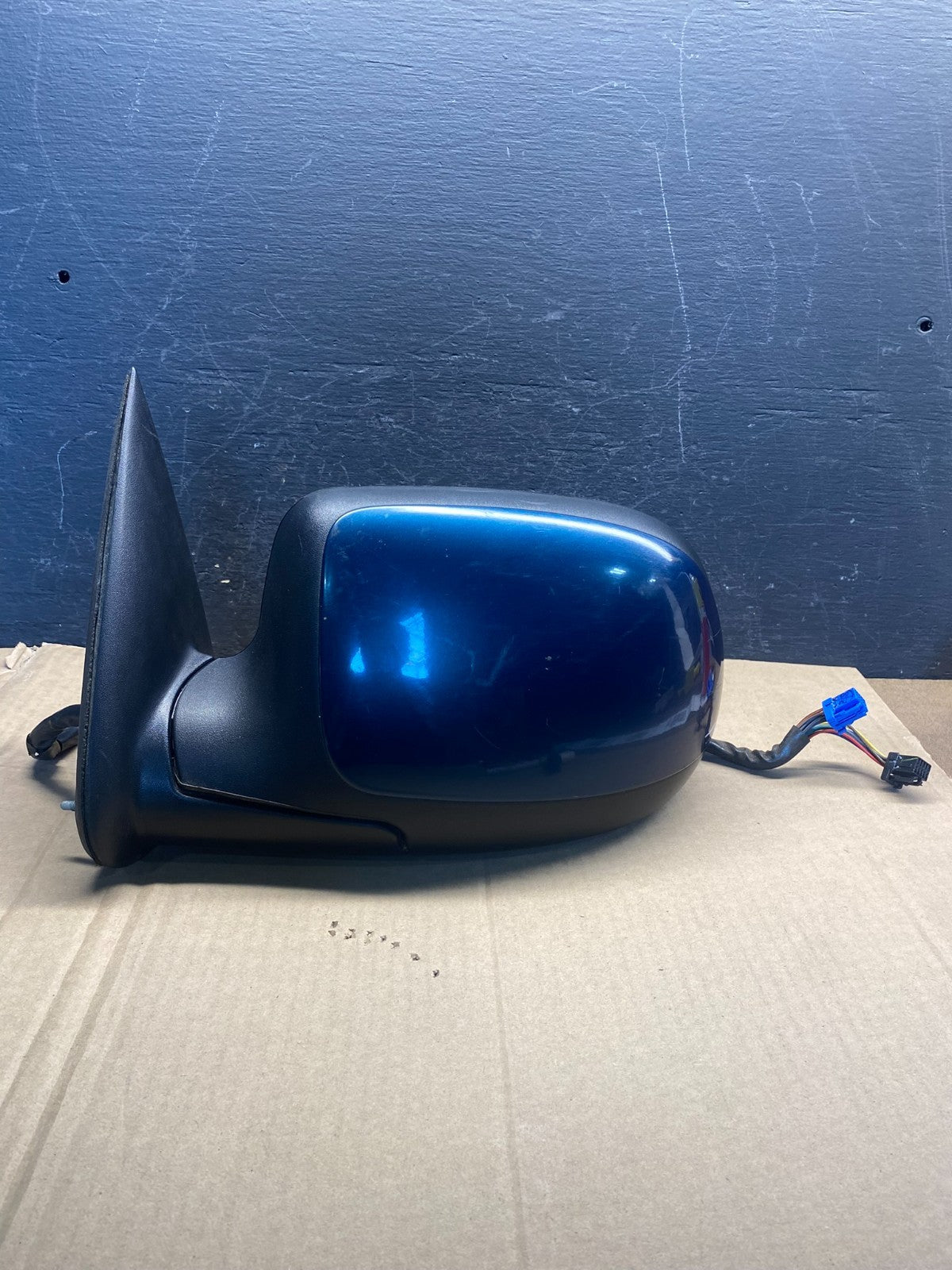 2003-2006 Chevrolet Tahoe Suburban Left Driver LH Turn Door Mirror AE2168 DW0