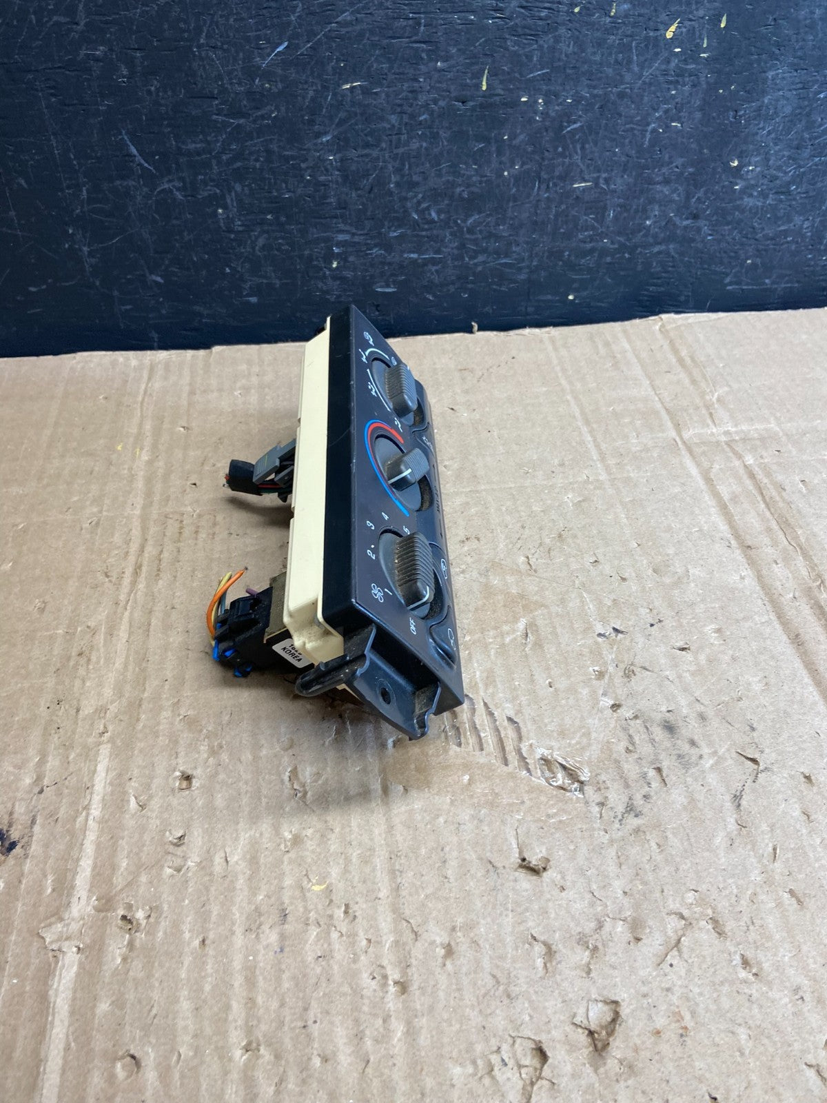 1999 to 2002 Chevrolet Silverado HVAC Heater Climate Control Module AE1845 DG1