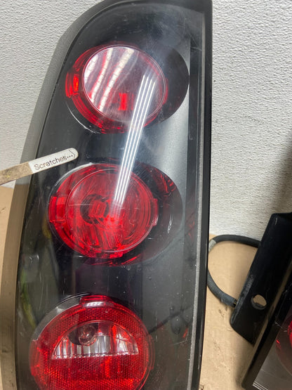 2007-2014 GMC Yukon Denali Left + Right SET Tail Lights Light AE8811 DG2
