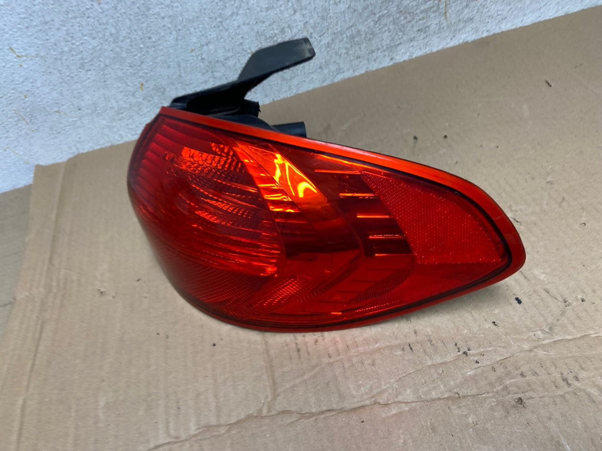 2008 to 2014 Subaru Tribeca Right Passenger RH Side Tail Light AI1212 LK1
