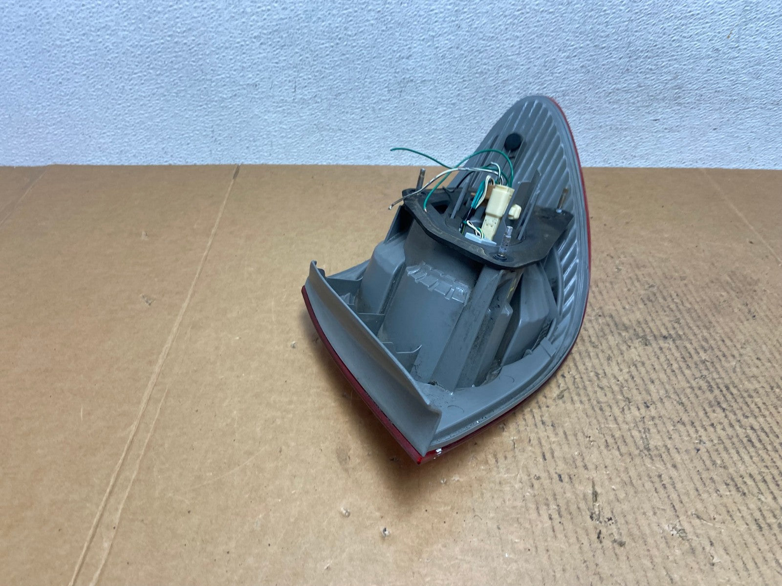 2003 to 2005 Toyota Corolla Left Driver Lh Side Tail Light AE0327 LK4