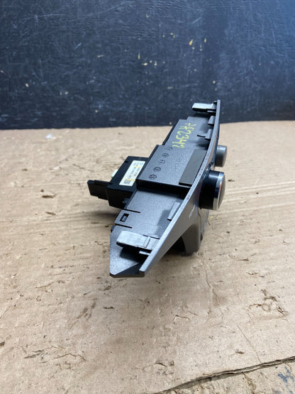 2009 - 2012 Toyota Venza A/C Heater Climate Control Unit Switch AF2342 DG1