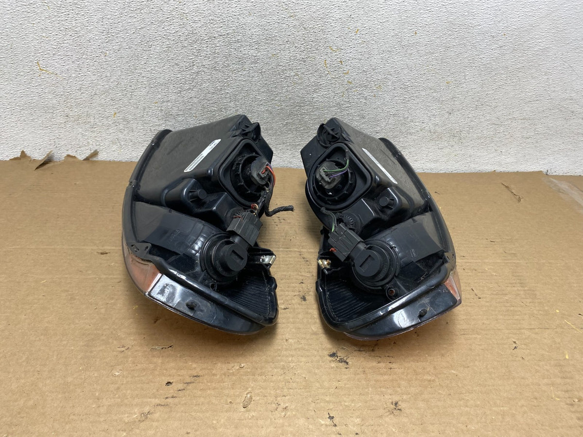 2001 to 2002 Chrysler Sebring Left+Right Set Headlight AH4141 DG6