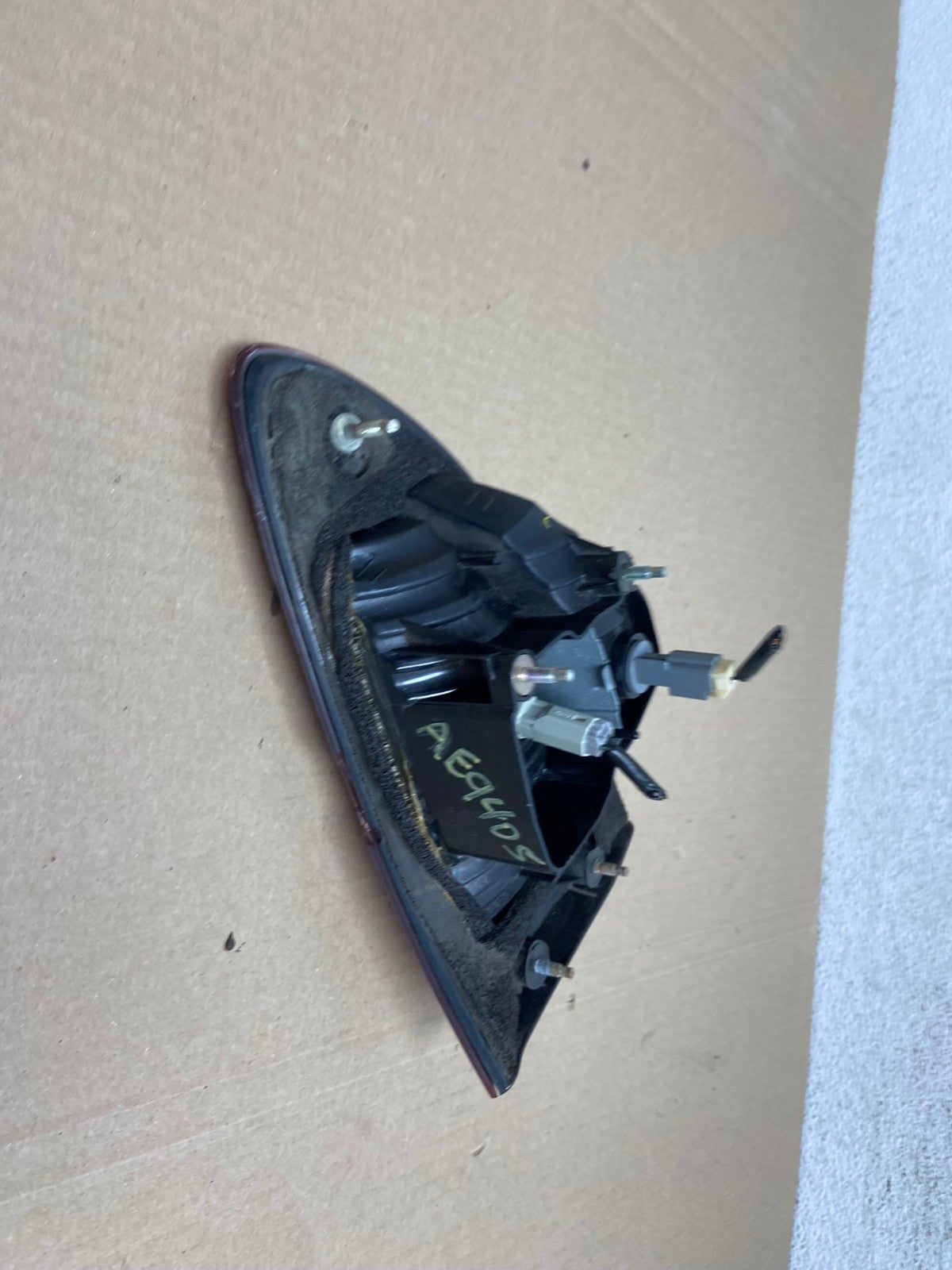 2006 2007 Subaru Tribeca B9 Right Passenger Side Tail Light Inner AE9405 LK5
