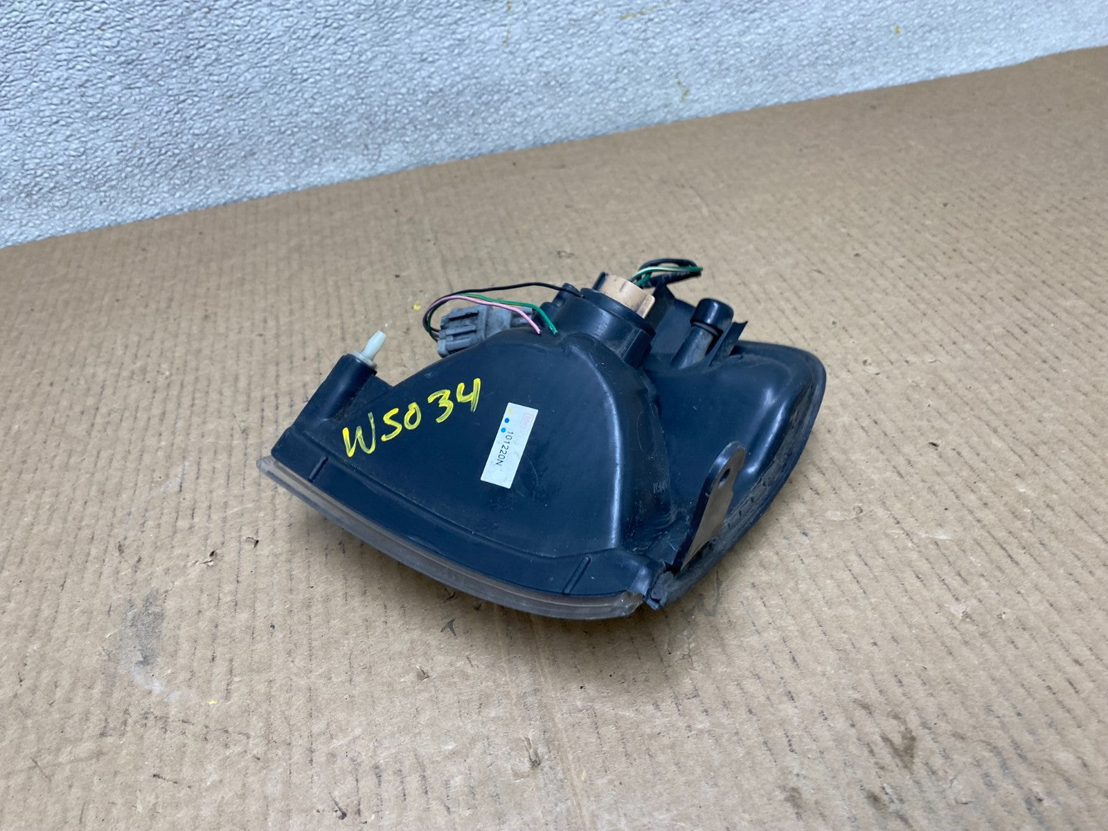1999-2004 Nissan Pathfinder Front Left Driver Turn Signal W5034 DW5