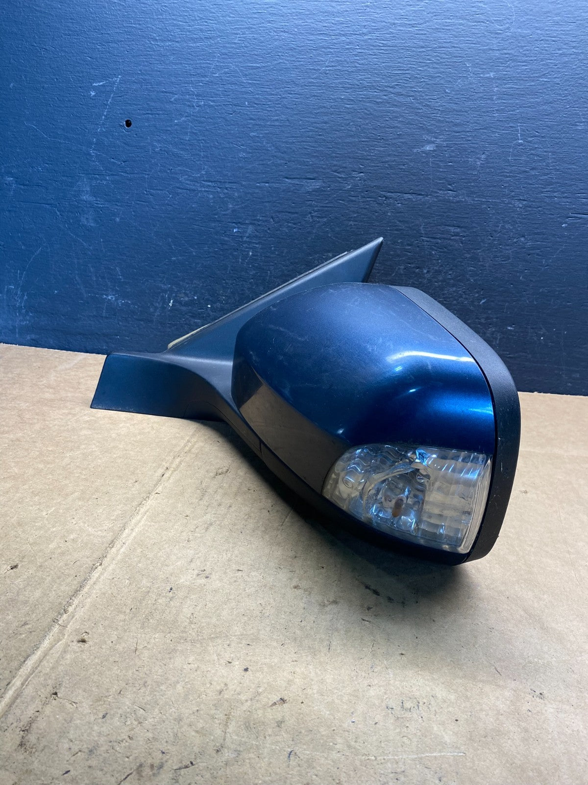 2007 to 2014 Volvo XC90 Left Driver View Door Trn Signal Mirror AD3717 DW2