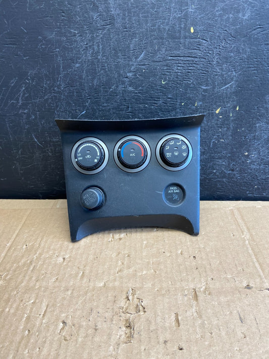 2011 to 2015 Nissan Rogue Heater Temperature AC Climate Control AD2334 DG0