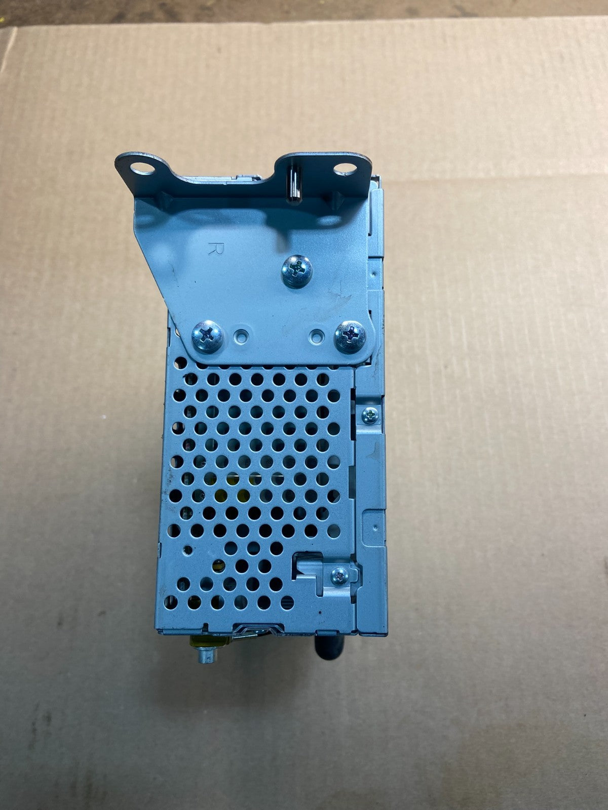 2013 to 2014 Ford Edge AM/FM Radio Reciever OEM y7552 DG1