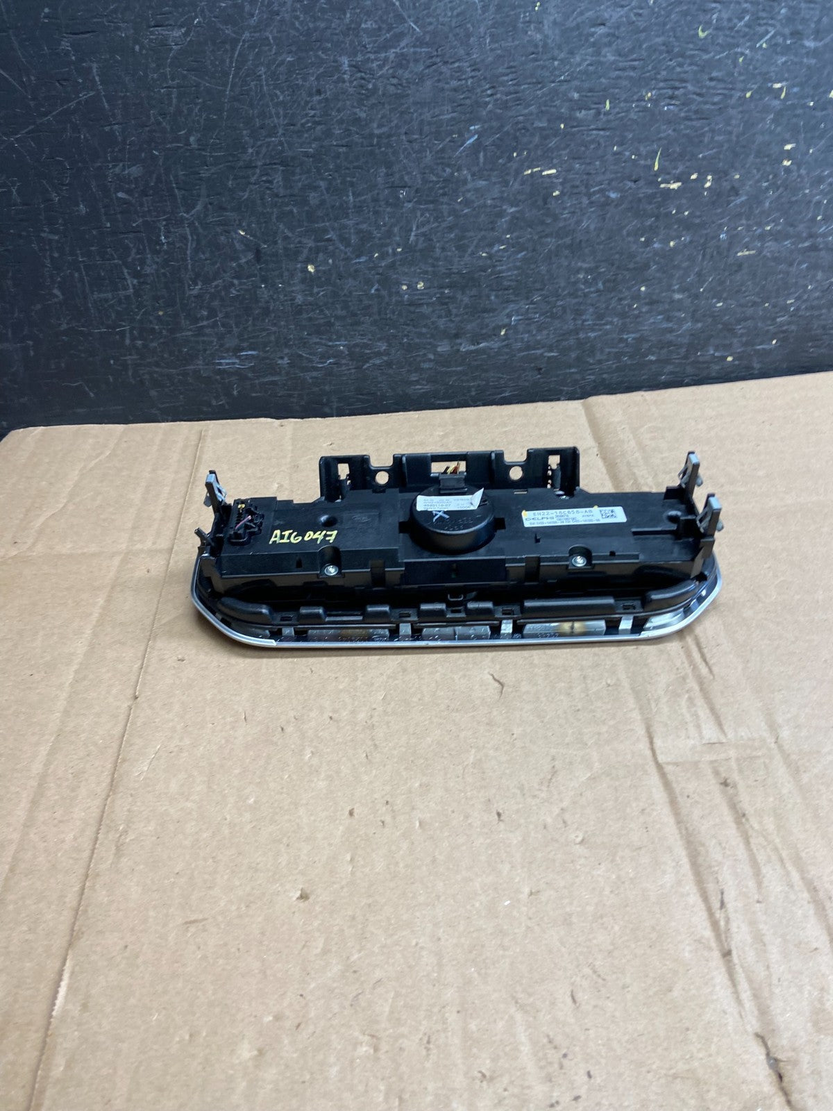 2014 to 2016 Land Rover LR4 Dash Clock Nav Phone Menu Control Switch ai6047 DG3