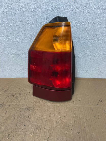 2002 to 2009 Gmc Envoy Left Driver Lh Side Tail Light OEM AC0240 LK0