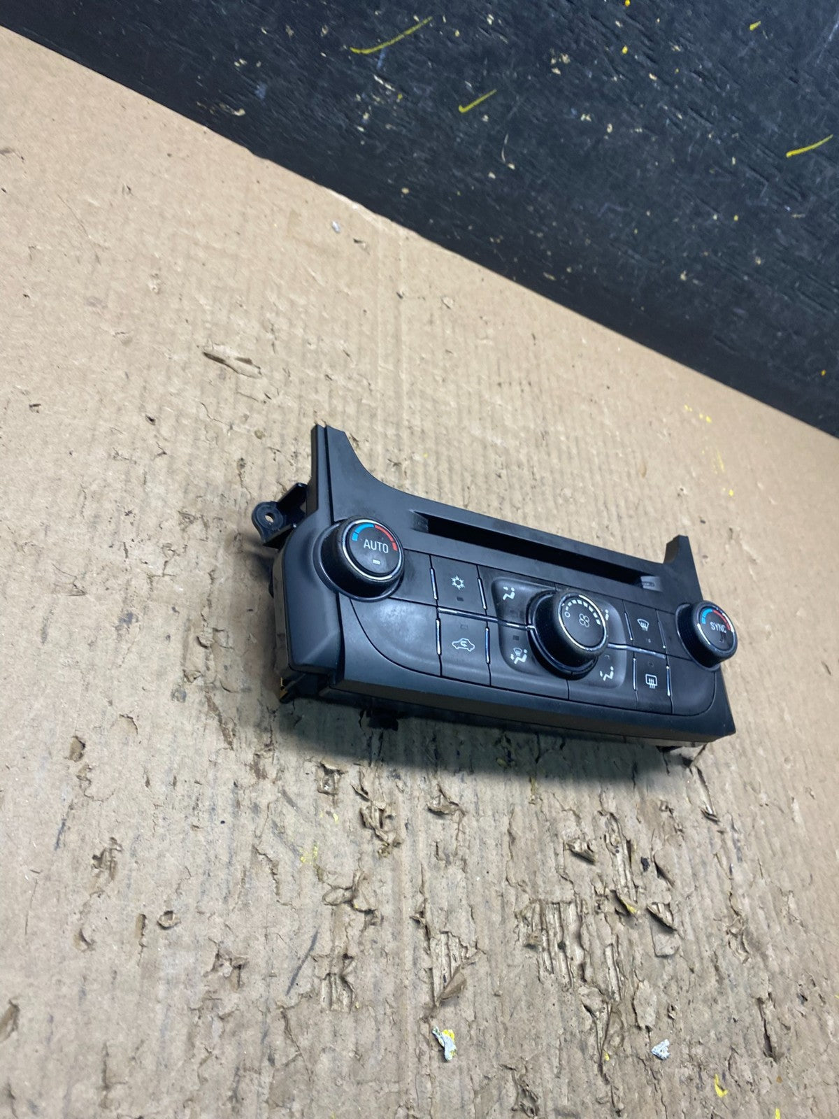 2014 2015 Chevrolet Malibu AM FM Radio Control Panel T1845 DG1