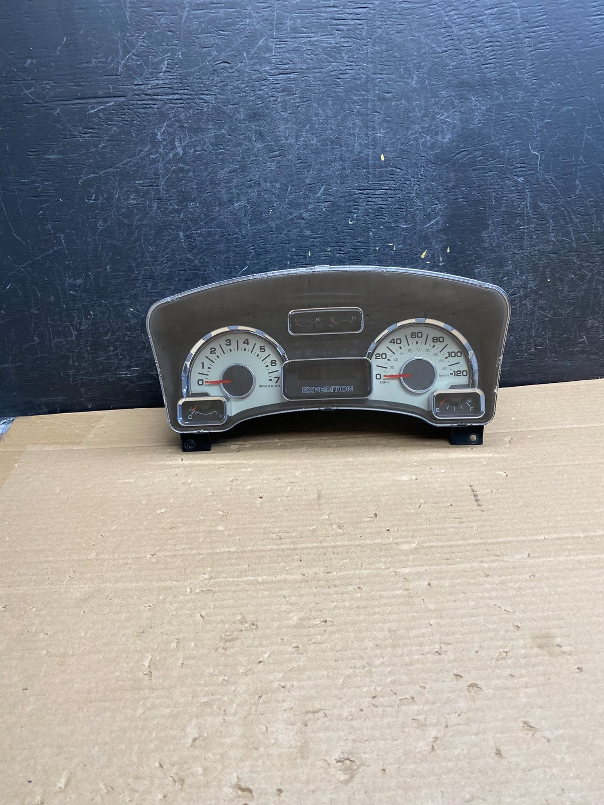 2013 Ford Expedition Speedometer Cluster Gauge ag6291 DG0