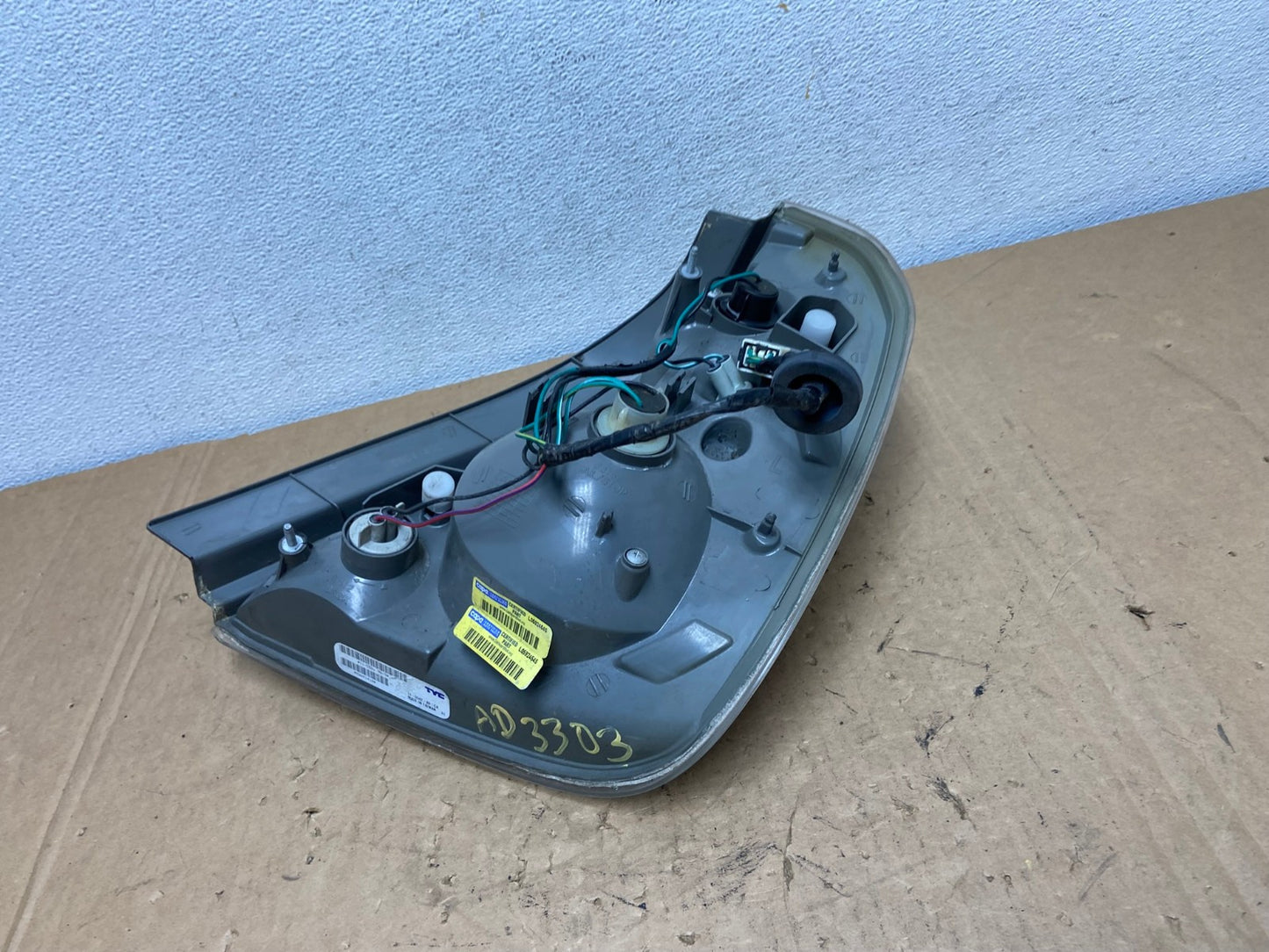 2005 to 2006 Nissan Altima Left Driver Side Tail Light DEPO AD3303 LK5