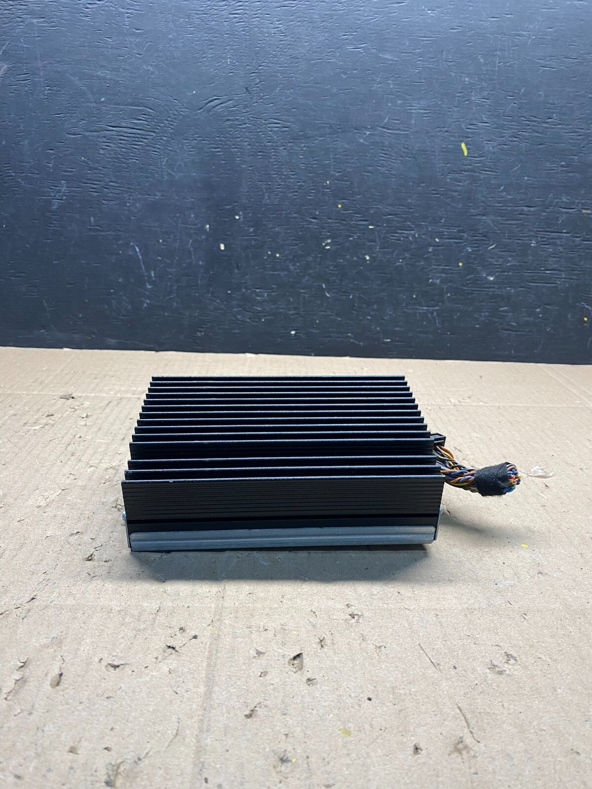 2007-2010 BMW X5 Top HiFi Lear Radio Audio Amplifier Amp M1303 DG1